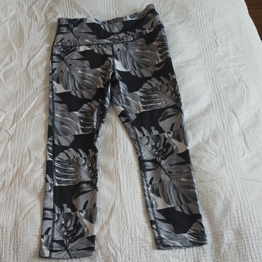 Nike Dri-Fit High Waisted Monstera Leggings Size Medium